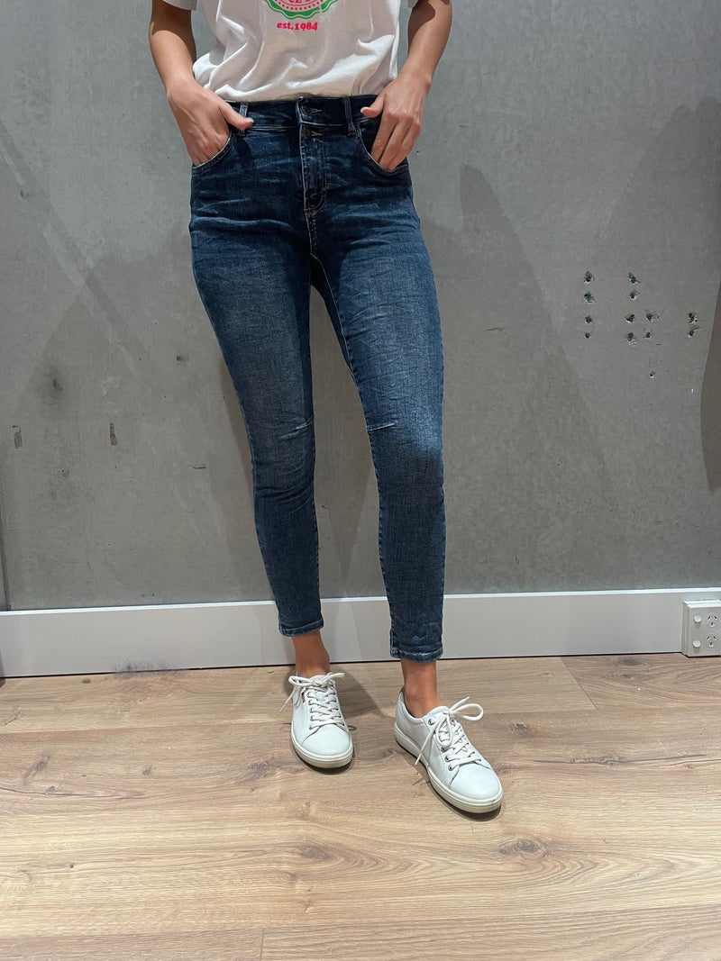 Italian Star Emma Dark Wash Denim Non Distressed Jeans